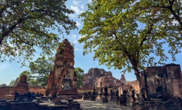 This 6-day Cambodia tour is a mix of history